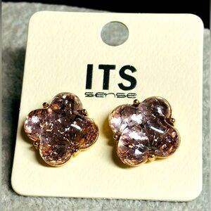 NWT Clover Earrings- Rose Colored